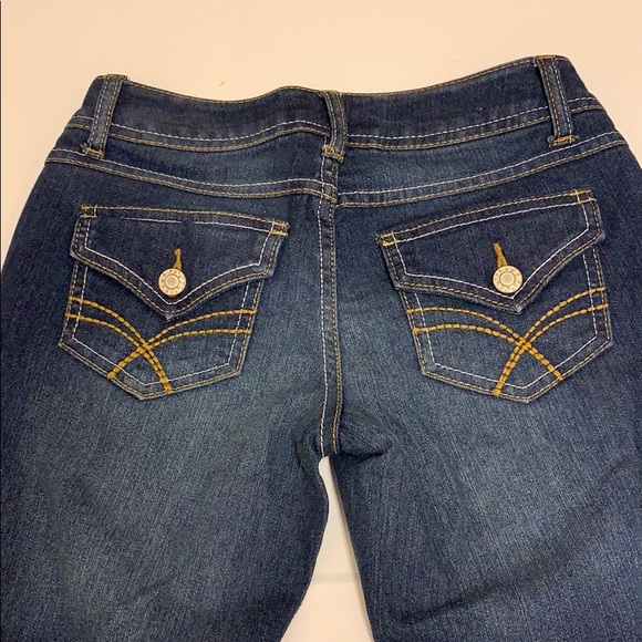 Jeans - Picture 2 of 3